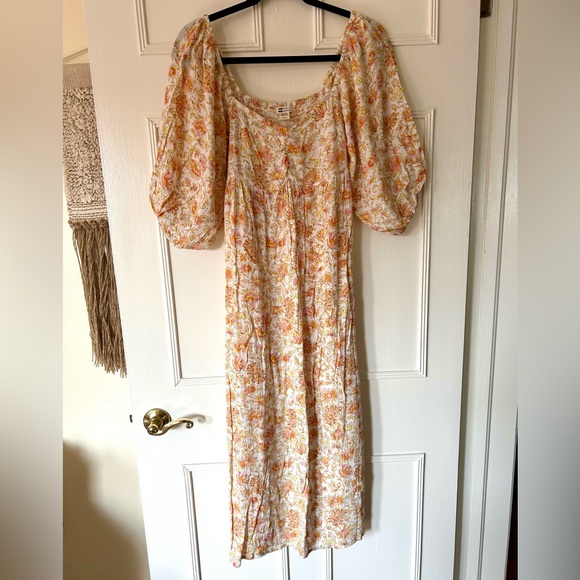 Swept Away Midi Dress - Picture 5 of 7